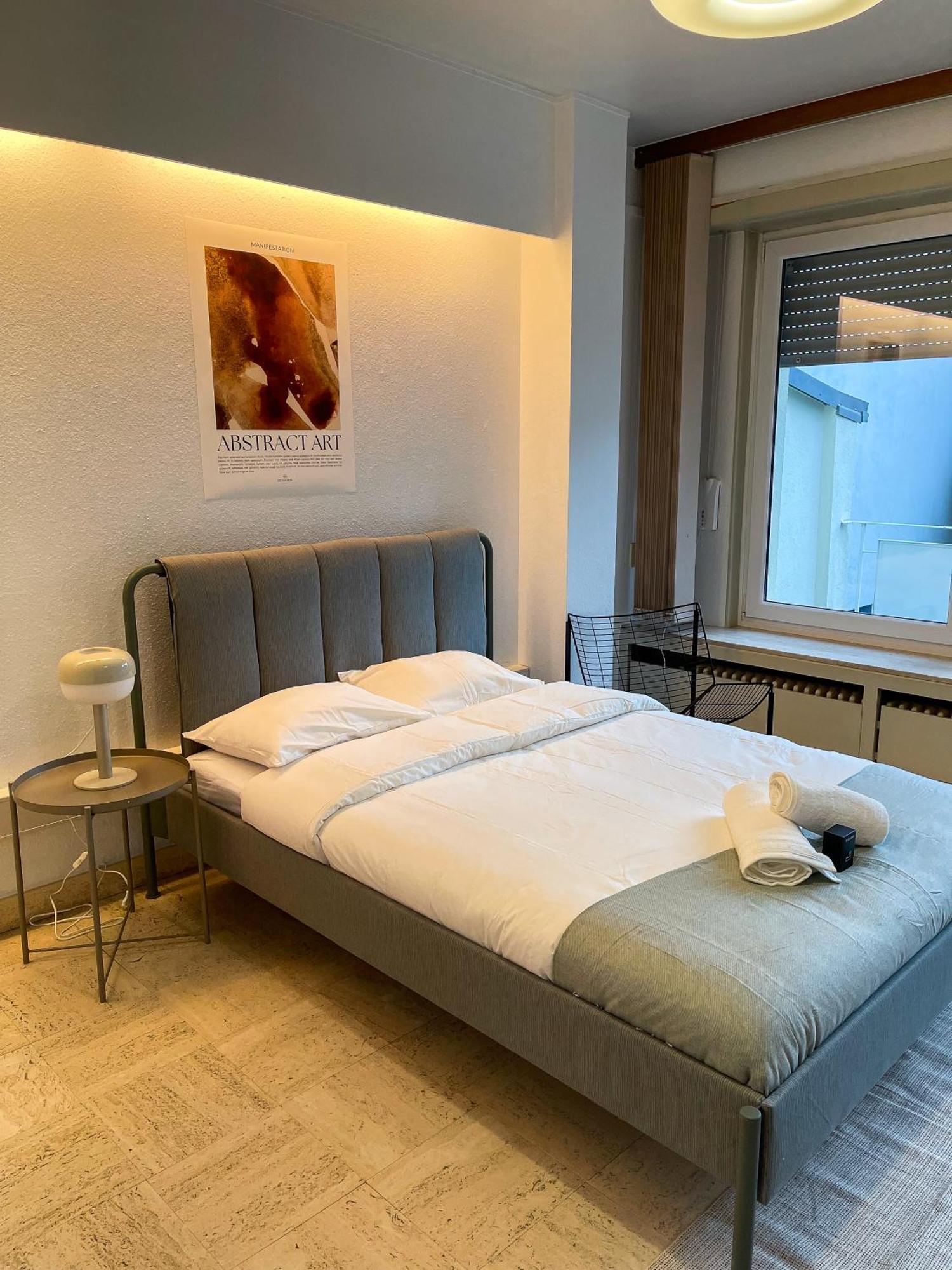 Arlon -