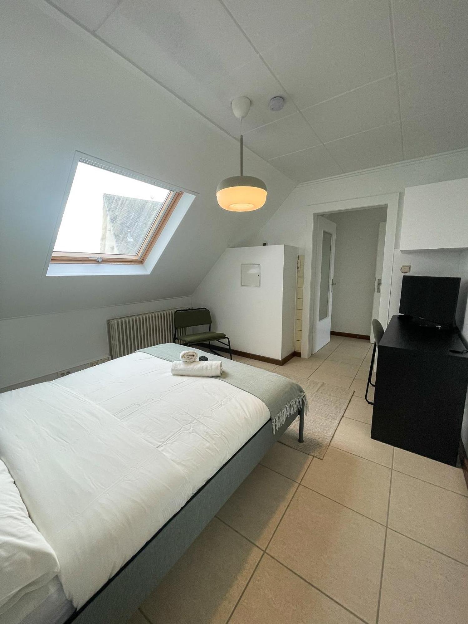 Arlon -
