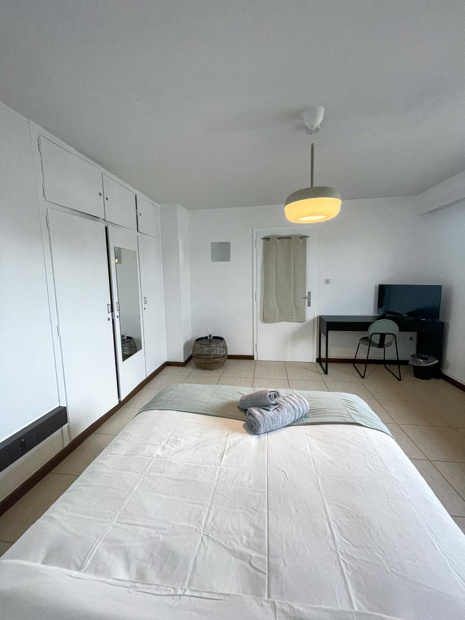 Arlon -