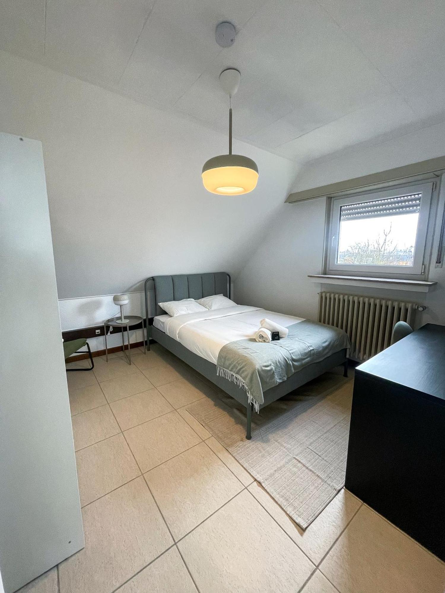Arlon -